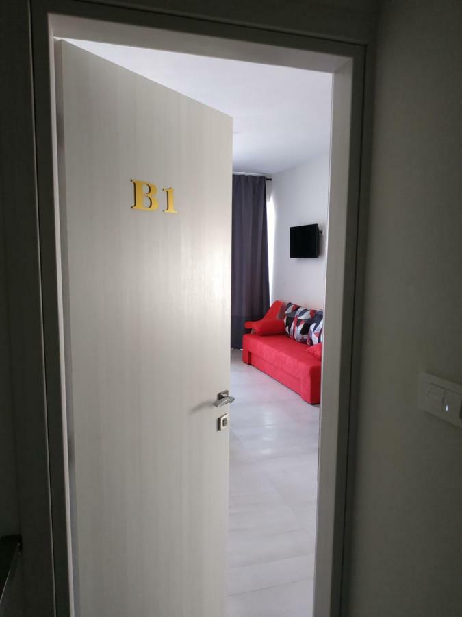 The 3 Brothers' Apts Ханья Экстерьер фото